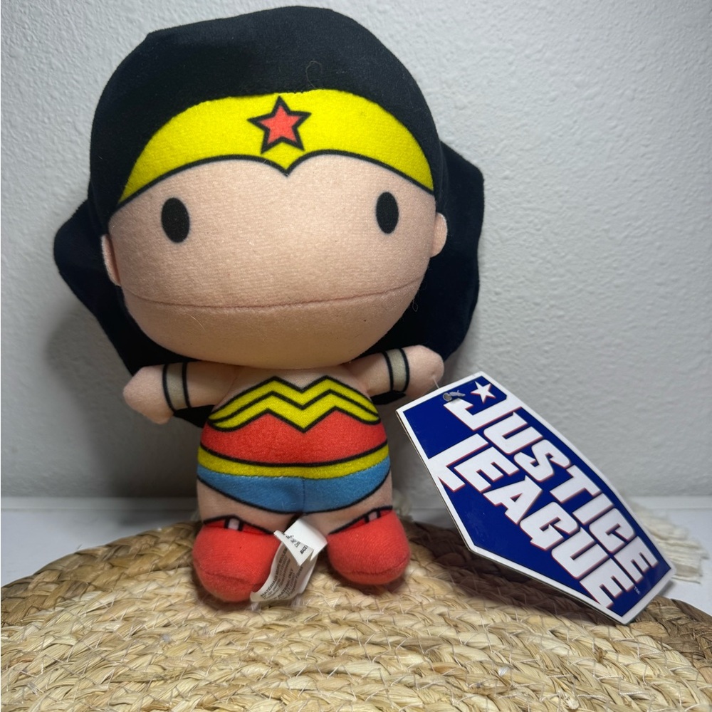 New wonder women 7 inch stuffed animal 🛍